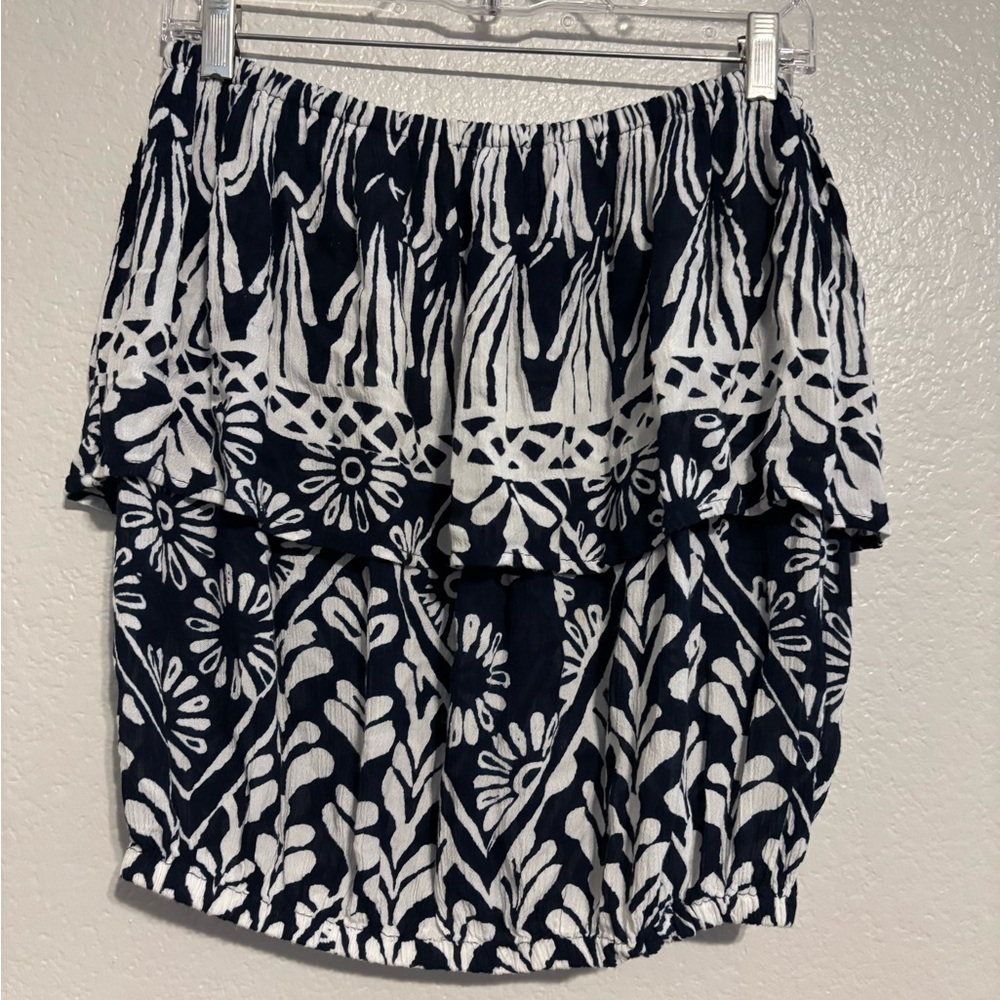 Chelsea & Violet blue & white floral strapless ruffle top size M